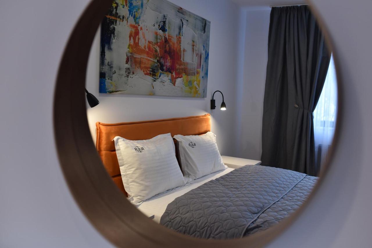 R&B Apartments เปรดัล ภายนอก รูปภาพ