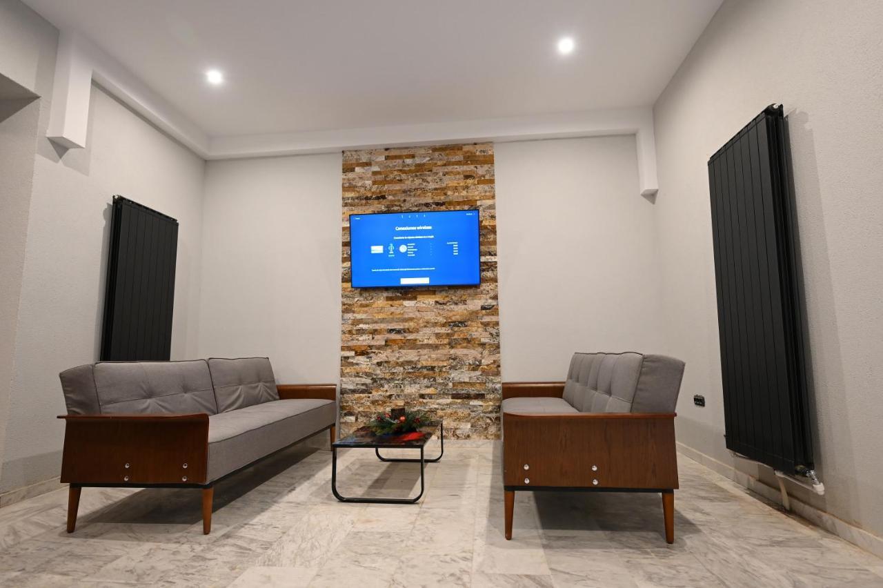 R&B Apartments เปรดัล ภายนอก รูปภาพ