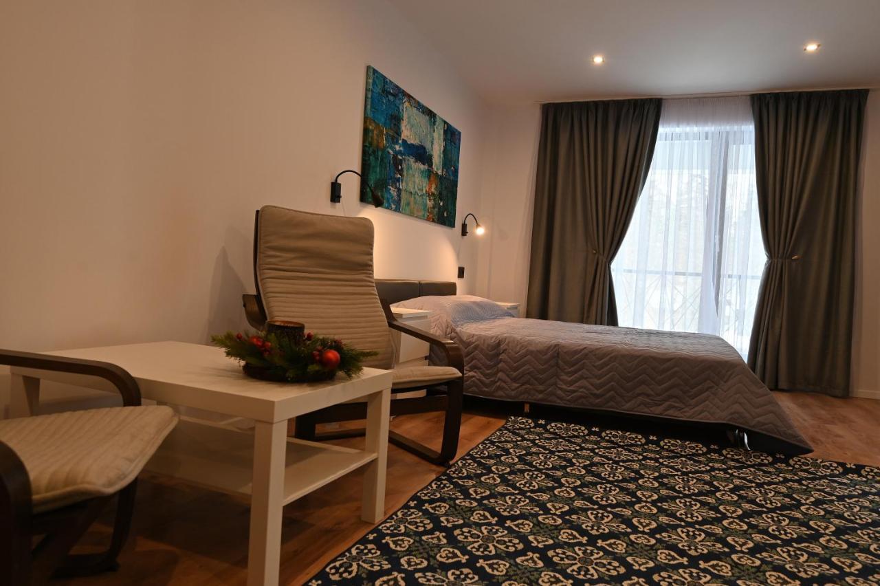 R&B Apartments เปรดัล ภายนอก รูปภาพ