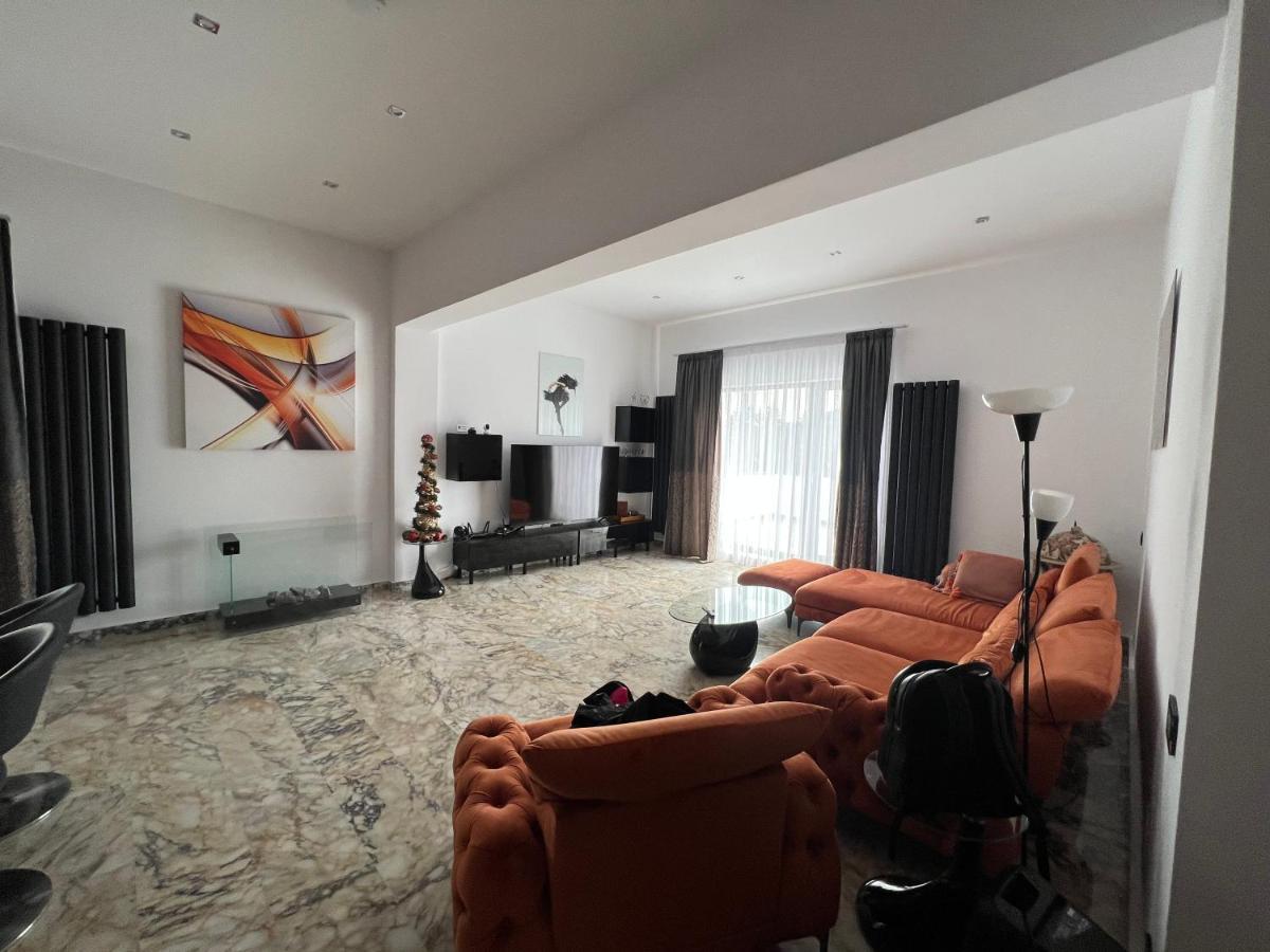 R&B Apartments เปรดัล ภายนอก รูปภาพ