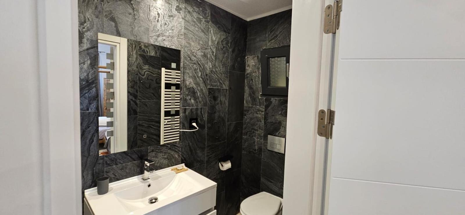 R&B Apartments เปรดัล ภายนอก รูปภาพ